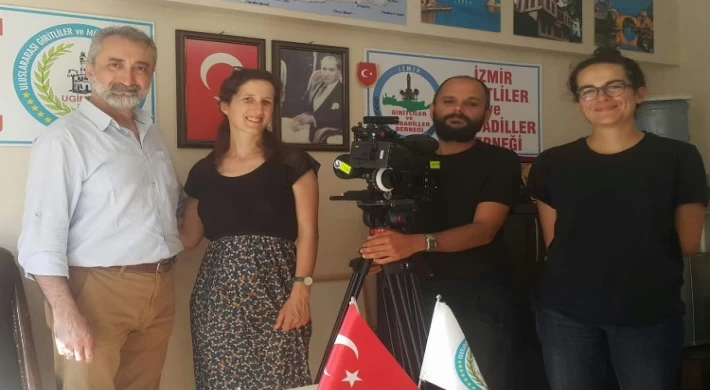 Yunan asıllı ünlü yönetmenden İzmir’de mübadillere ziyaret
