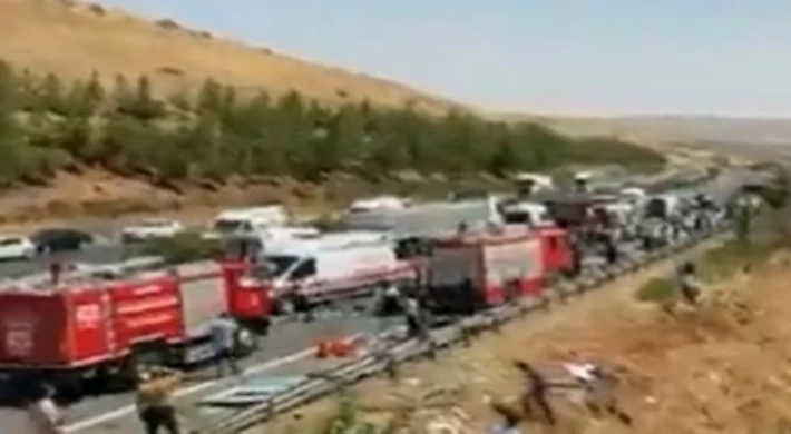 Gaziantep’te dehşet kaza: 16 ölü, 22 yaralı