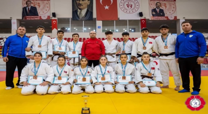Manisalı judocular Türkiye 3’üncüsü oldu