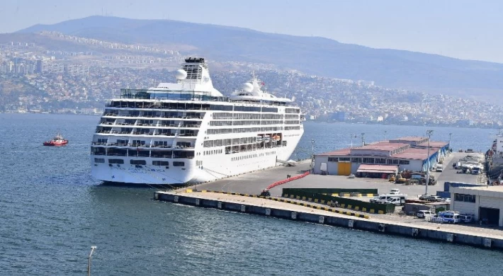 70 kruvaziyer İzmir’e 100 bin turist getirecek
