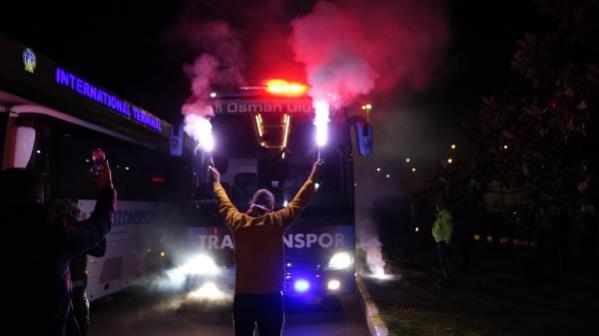 Trabzonspor'a taraftarından coşkulu moral desteği