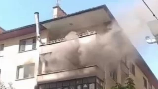 Diyarbakır Yenişehir’de apartman dairesindeki yangın korkuttu