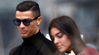 Cristiano Ronaldo ve Georgina Rodriguez çifti, yeni doğan bebeklerinin öldüğünü duyurdu