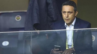 'Kakafoni var' diyen Ali Koç, Fenerbahçe taraftarının sinir uçlarıyla oynadı! Tepkiler çığ